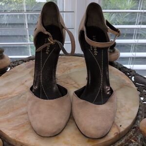 Kate Spade Beige Suede Heels Size 7.5